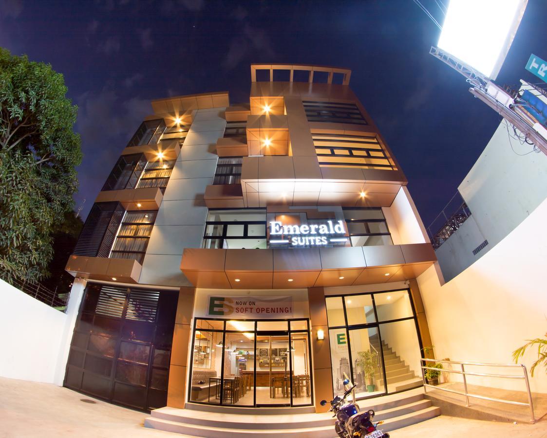 Emerald Suites Cdo Cagayan de Oro Buitenkant foto